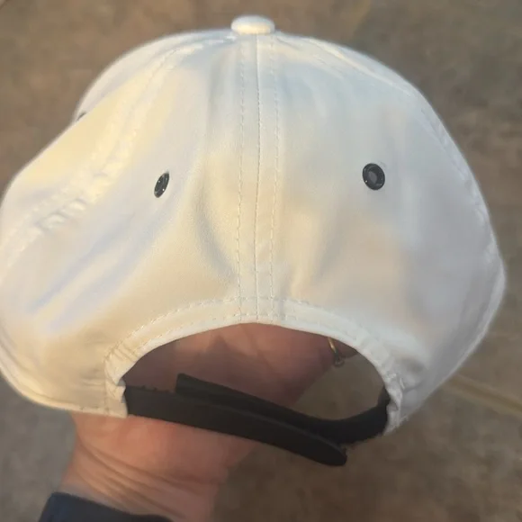 Anheuser Busch vintage golf eagle hat NWT white gold
